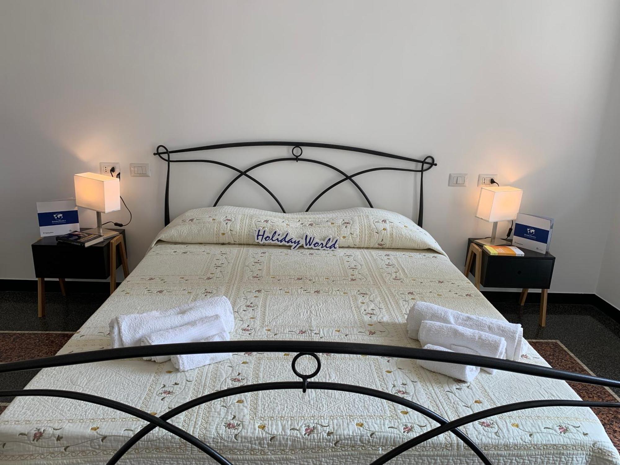 House Acciuga Innamorata By Holiday World Chiavari Bagian luar foto